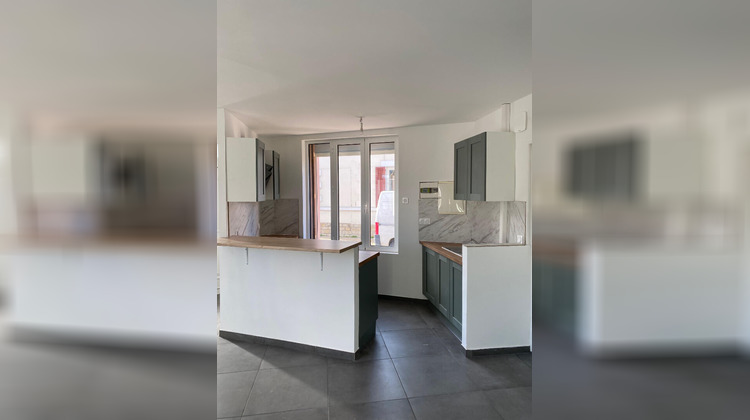 Ma-Cabane - Location Appartement BESSAY-SUR-ALLIER, 44 m²