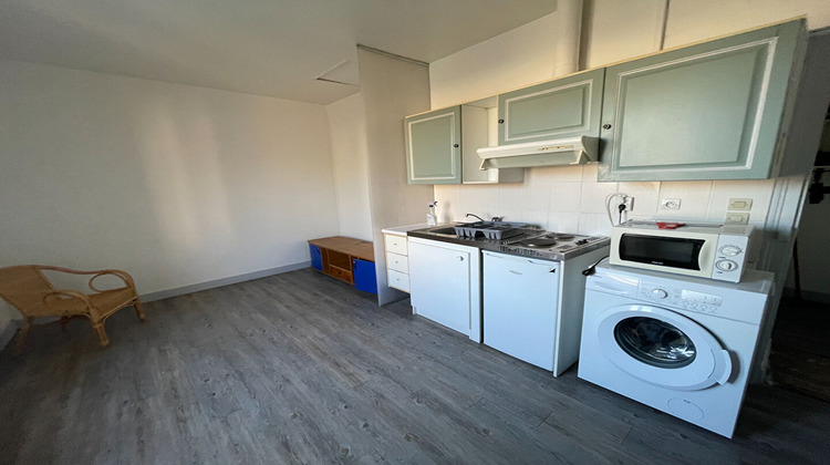Ma-Cabane - Location Appartement BESSE-SUR-BRAYE, 28 m²