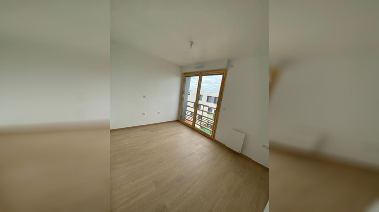 Ma-Cabane - Location Appartement BEZANNES, 70 m²