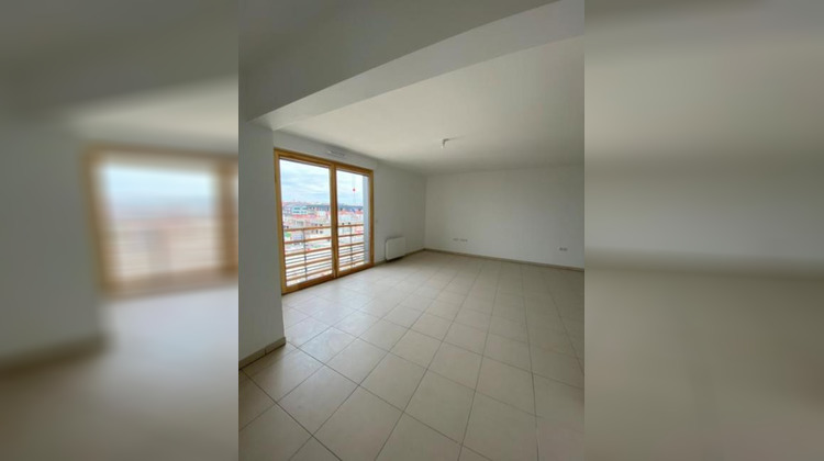 Ma-Cabane - Location Appartement BEZANNES, 70 m²
