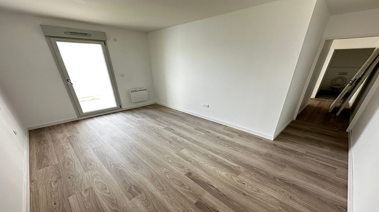 Ma-Cabane - Location Appartement BEZANNES, 56 m²