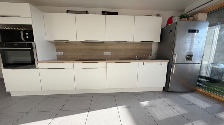 Ma-Cabane - Location Appartement BEZANNES, 51 m²