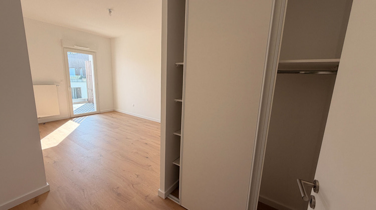 Ma-Cabane - Location Appartement BEZANNES, 117 m²