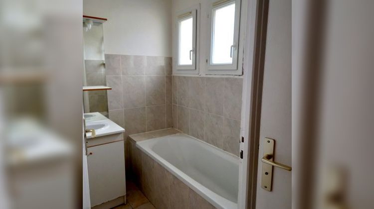 Ma-Cabane - Location Appartement BEZIERS, 50 m²