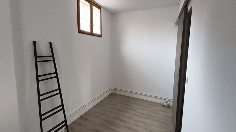 Ma-Cabane - Location Appartement BEZIERS, 23 m²