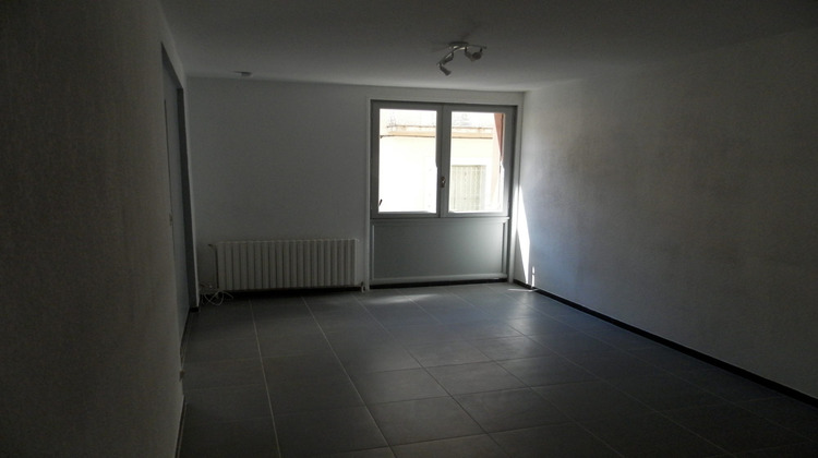 Ma-Cabane - Location Appartement Béziers, 34 m²