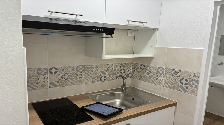 Ma-Cabane - Location Appartement BEZIERS, 30 m²