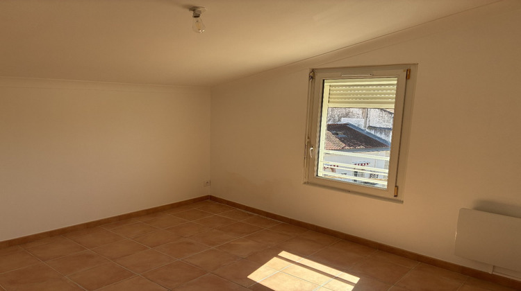 Ma-Cabane - Location Appartement BEZIERS, 40 m²