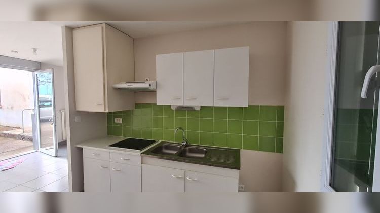 Ma-Cabane - Location Appartement BEZOUOTTE, 29 m²