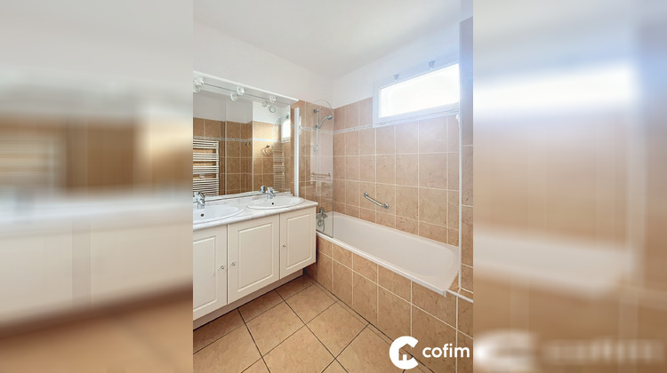 Ma-Cabane - Location Appartement BILLERE, 79 m²