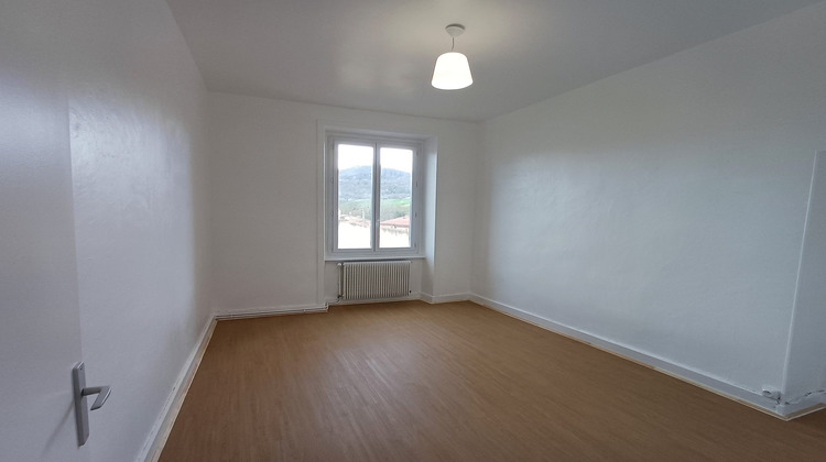 Ma-Cabane - Location Appartement Billom, 59 m²