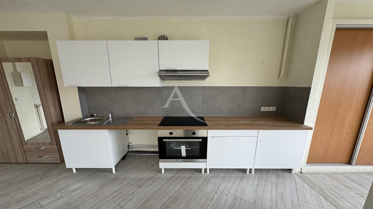 Ma-Cabane - Location Appartement BLOIS, 65 m²