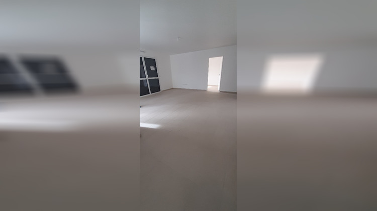 Ma-Cabane - Location Appartement BOBIGNY, 75 m²