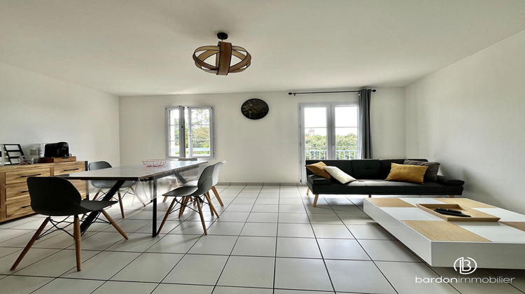 Ma-Cabane - Location Appartement BOIS-DE-CENE, 46 m²