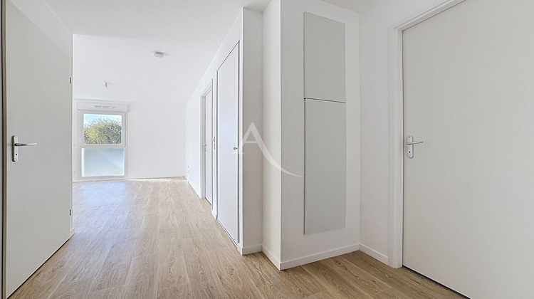 Ma-Cabane - Location Appartement BONCHAMP-LES-LAVAL, 62 m²