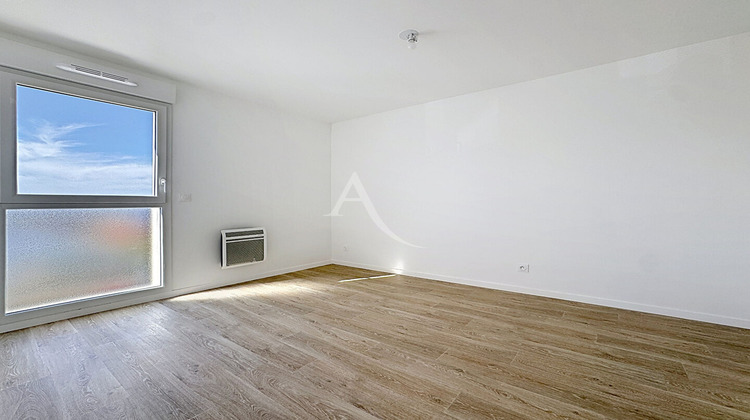 Ma-Cabane - Location Appartement BONCHAMP-LES-LAVAL, 62 m²