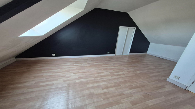 Ma-Cabane - Location Appartement BONNEMAIN, 26 m²