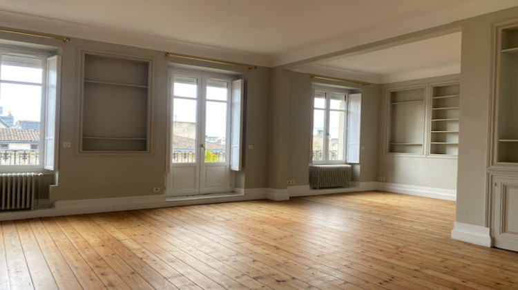 Ma-Cabane - Location Appartement BORDEAUX, 200 m²