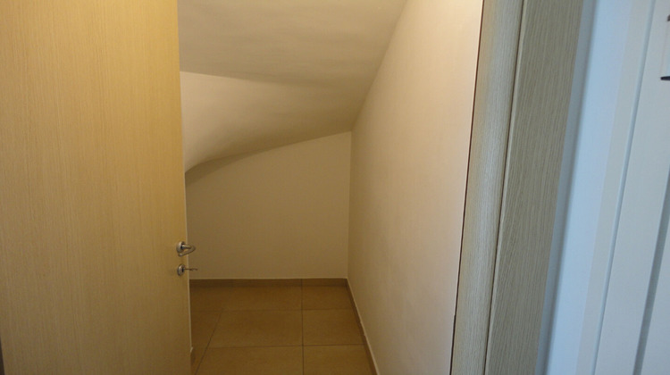 Ma-Cabane - Location Appartement BORGO, 74 m²