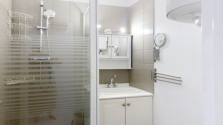 Ma-Cabane - Location Appartement BORMES-LES-MIMOSAS, 15 m²