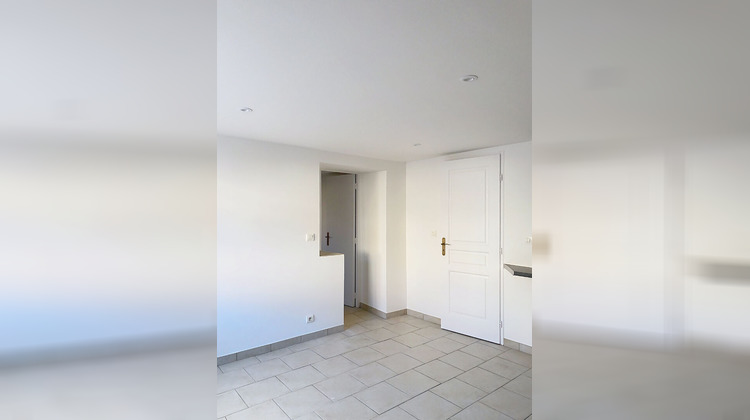 Ma-Cabane - Location Appartement BORMES-LES-MIMOSAS, 59 m²