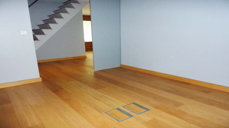 Ma-Cabane - Location Appartement BOSSEY, 147 m²