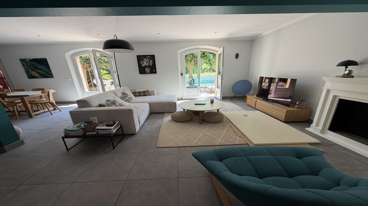 Ma-Cabane - Location Appartement Bouc-Bel-Air, 180 m²