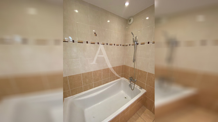 Ma-Cabane - Location Appartement BOURG-EN-BRESSE, 66 m²