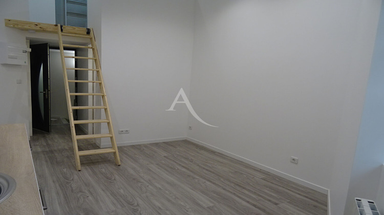Ma-Cabane - Location Appartement BOURG-EN-BRESSE, 18 m²
