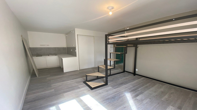 Ma-Cabane - Location Appartement Bourg-lès-valence, 25 m²