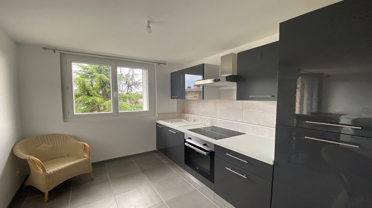 Ma-Cabane - Location Appartement BOURG-LES-VALENCE, 43 m²