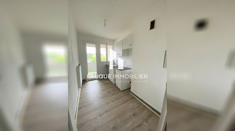 Ma-Cabane - Location Appartement BOURG-LES-VALENCE, 51 m²