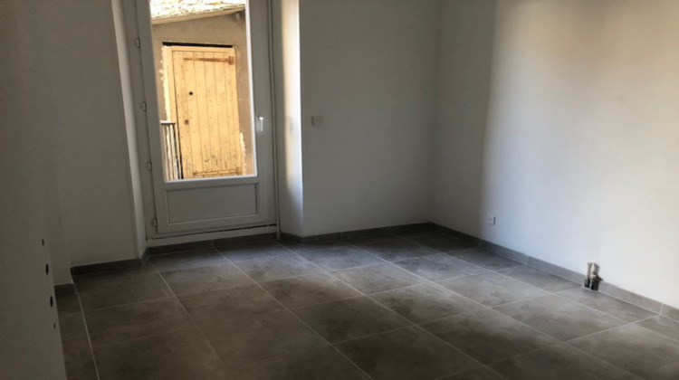 Ma-Cabane - Location Appartement Bourg-Saint-Andéol, 76 m²