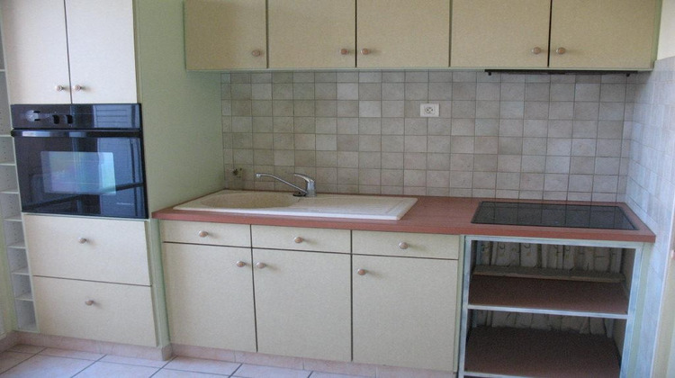 Ma-Cabane - Location Appartement Bourg-Saint-Andéol, 66 m²