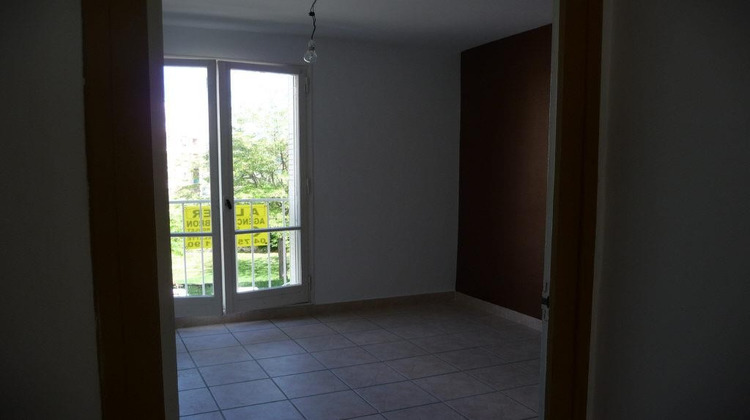 Ma-Cabane - Location Appartement Bourg-Saint-Andéol, 66 m²