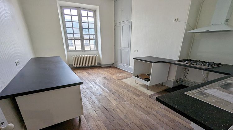 Ma-Cabane - Location Appartement BOURGES, 122 m²