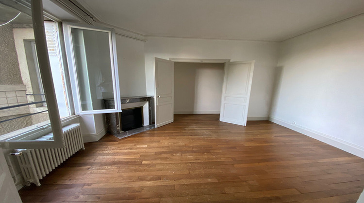 Ma-Cabane - Location Appartement BOURGES, 104 m²