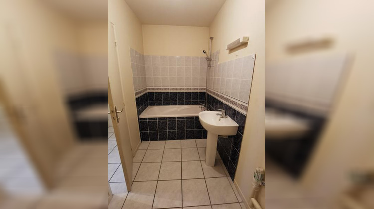 Ma-Cabane - Location Appartement BOURGES, 35 m²