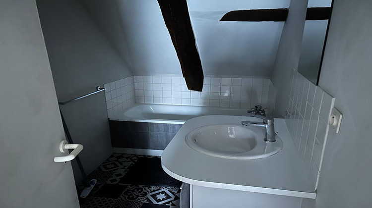 Ma-Cabane - Location Appartement BOURGES, 30 m²