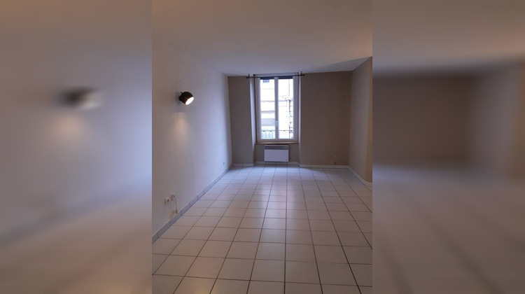 Ma-Cabane - Location Appartement Bourgoin-Jallieu, 85 m²