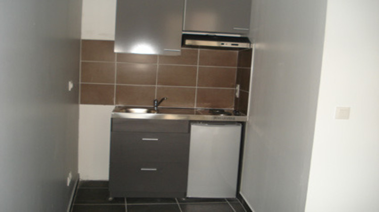 Ma-Cabane - Location Appartement BOURGOIN-JALLIEU, 30 m²