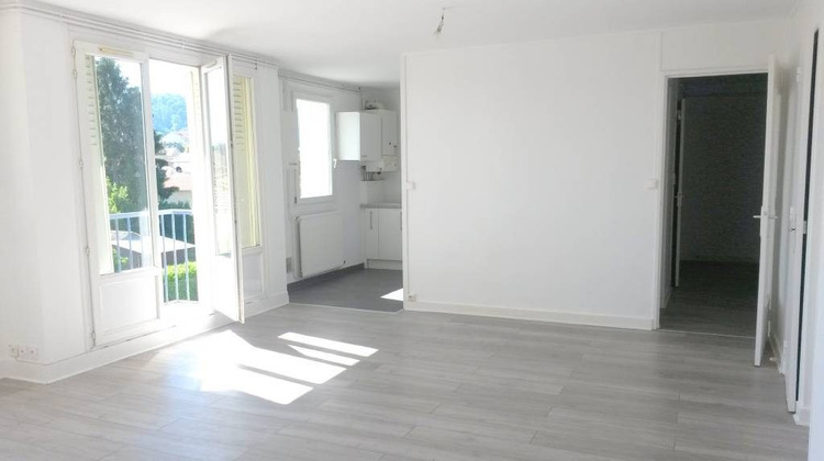 Ma-Cabane - Location Appartement Bourgoin-Jallieu, 63 m²
