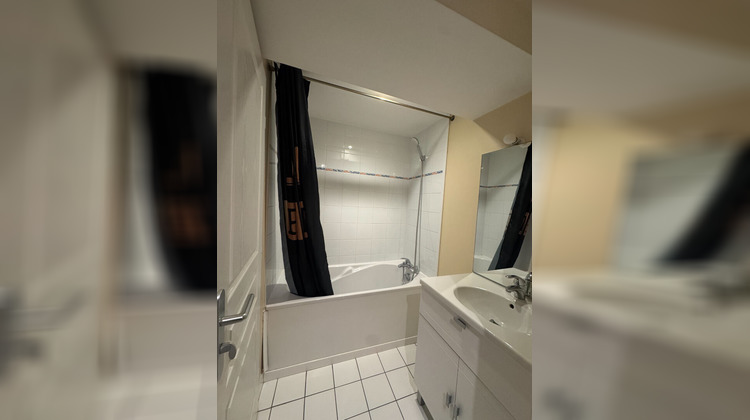 Ma-Cabane - Location Appartement BOURGOIN-JALLIEU, 47 m²