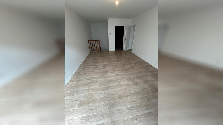 Ma-Cabane - Location Appartement Bourgoin-Jallieu, 93 m²