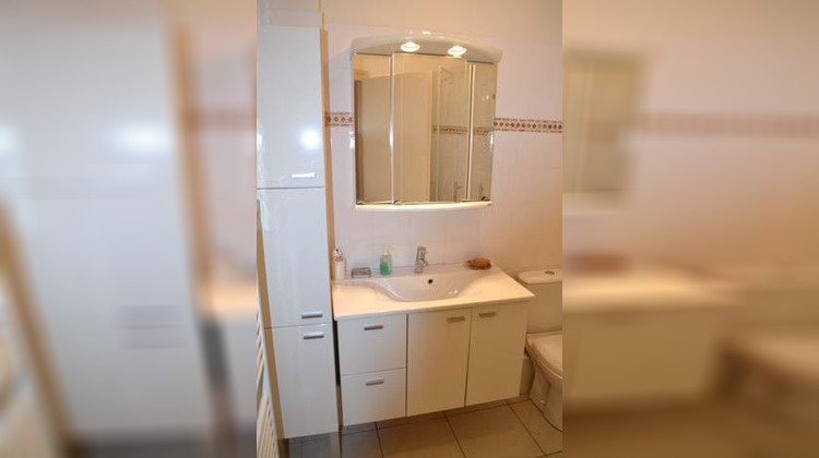 Ma-Cabane - Location Appartement BOURGOIN-JALLIEU, 48 m²