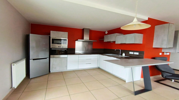 Ma-Cabane - Location Appartement Bourgoin-Jallieu, 90 m²