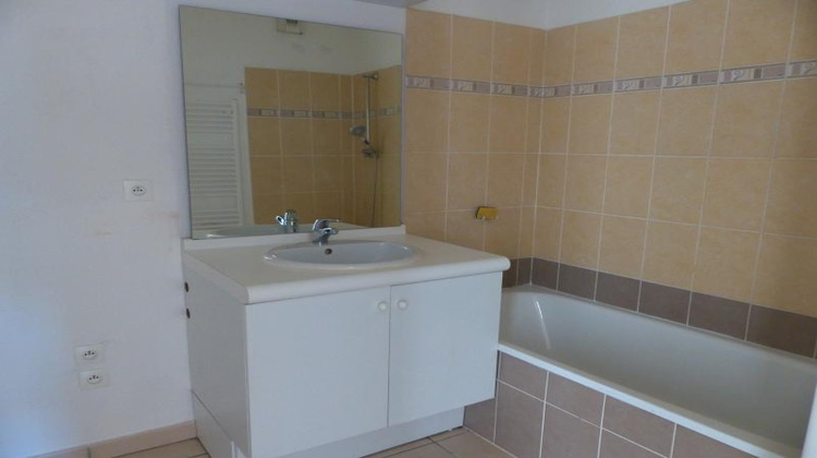 Ma-Cabane - Location Appartement BOURGOIN-JALLIEU, 42 m²
