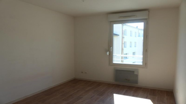 Ma-Cabane - Location Appartement BOURGOIN-JALLIEU, 42 m²