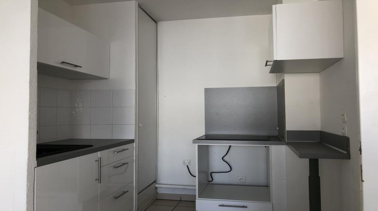 Ma-Cabane - Location Appartement BOURGOIN-JALLIEU, 42 m²
