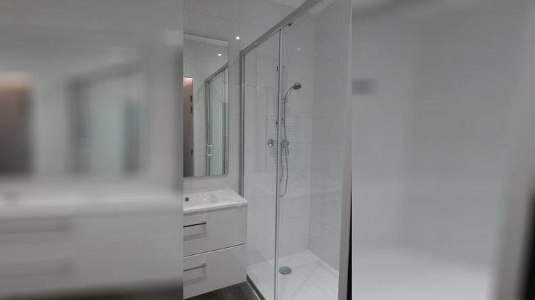 Ma-Cabane - Location Appartement Bourgoin-Jallieu, 53 m²